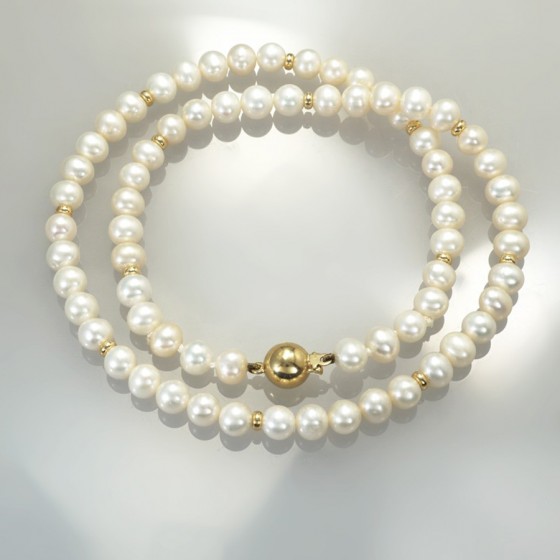 Ref. 789/20 Süsswasser Perlenkette weiss, 45 cm, Kugelschloss und Rondellen 750 Gelbgold